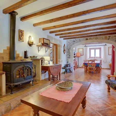 Villa Ca'n Reus *